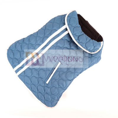Il cane reversibile antivento del plaid ricopre il rivestimento impermeabile del cane tessuto di seta naturale riflettente della banda del poli
