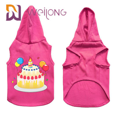 La maglia con cappuccio di gomma Colourful dell'animale domestico di compleanno della stampa ha personalizzato la maglia con cappuccio rosa del cane