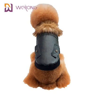 Vestiti su misura di inverno del cane del cappotto dell'animale domestico di Leatheret della pelliccia del Faux