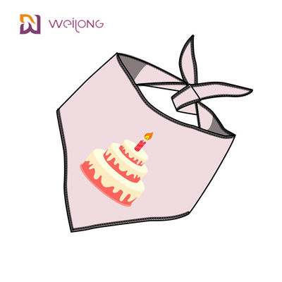 La bandana dell'animale domestico del modello del bigné per gli accessori dell'attrezzatura di compleanno fa festa i rifornimenti